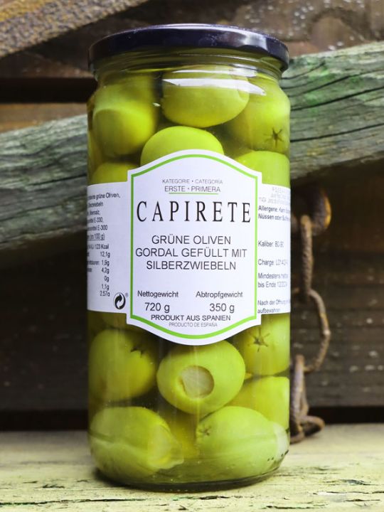 Grüne Oliven gefüllt mit Silberzwiebeln 